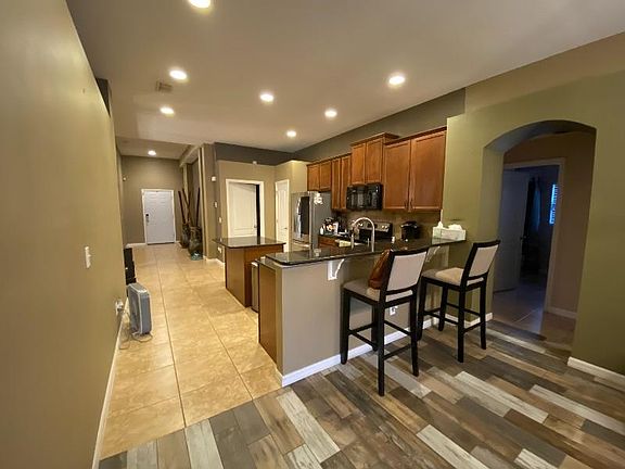 4th image of 2830 Whistlewood Dr