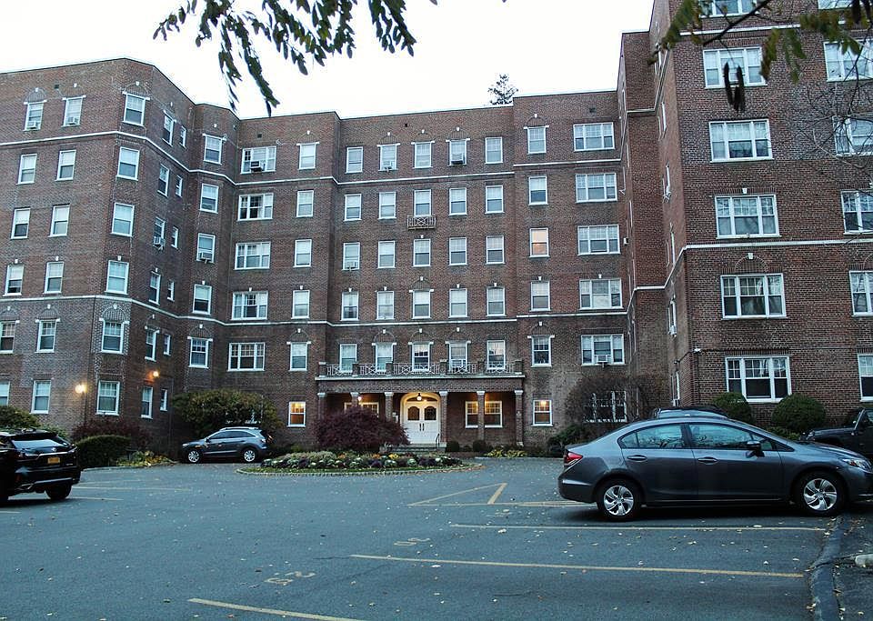 1st image of 50 N Broadway APT 1J