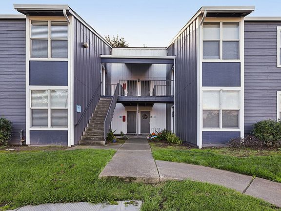 3rd image of 960 Saint Francis Blvd #2002