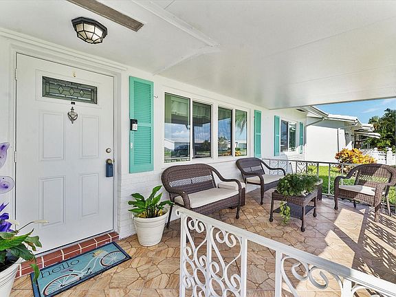 3rd image of 2399 SW Congress Boulevard