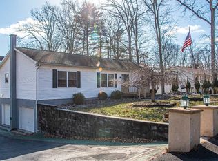 2656 Woodruff Ln #B, Stroudsburg, PA 18360