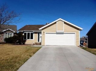 1214 Harvest Ln, Rapid City, SD 57701