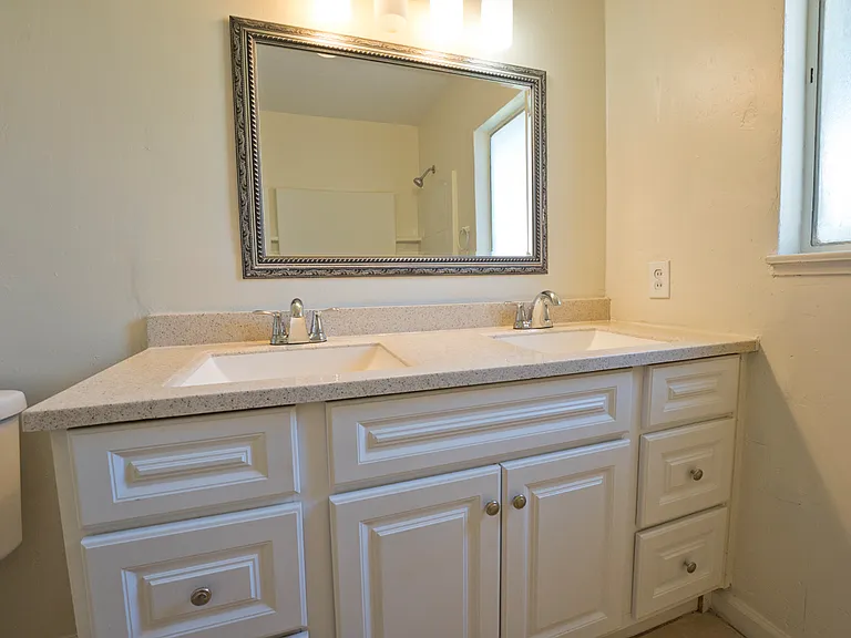 2205 Fairfax Rd — Photo 13