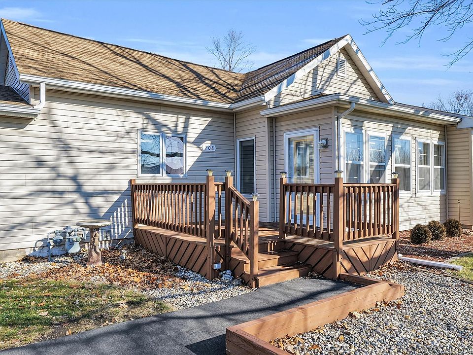 208 E Main St, Camargo, IL 61919 Zillow