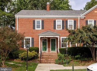 4875 28th St S #B, Arlington, VA 22206