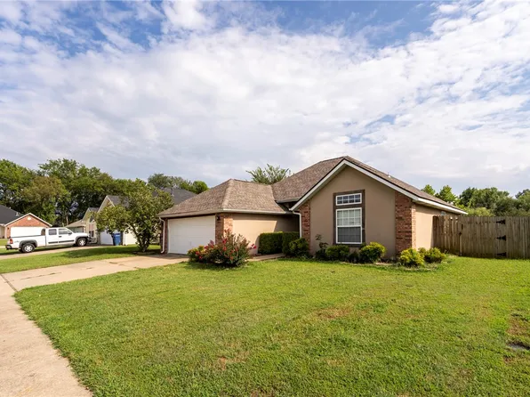 606 Gail Dr, Siloam Springs, AR 72761