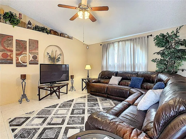 513 Bent Oak Loop — Photo 8