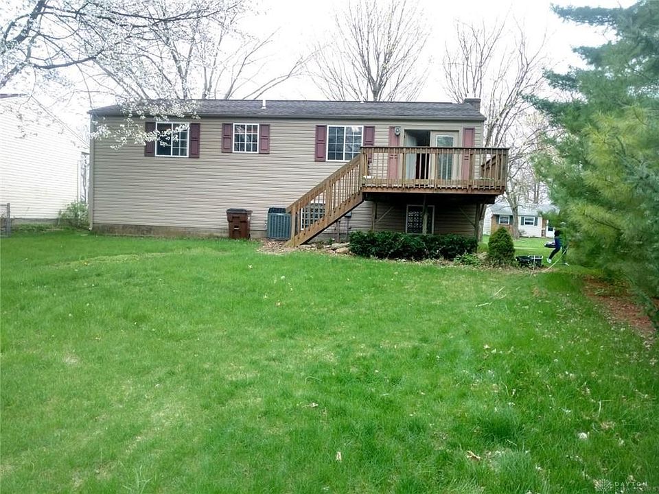 2nd image of 906 W Martindale Rd