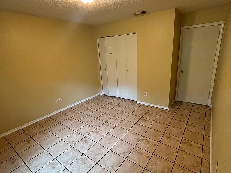 4609 Dogwood Dr S — Photo 14