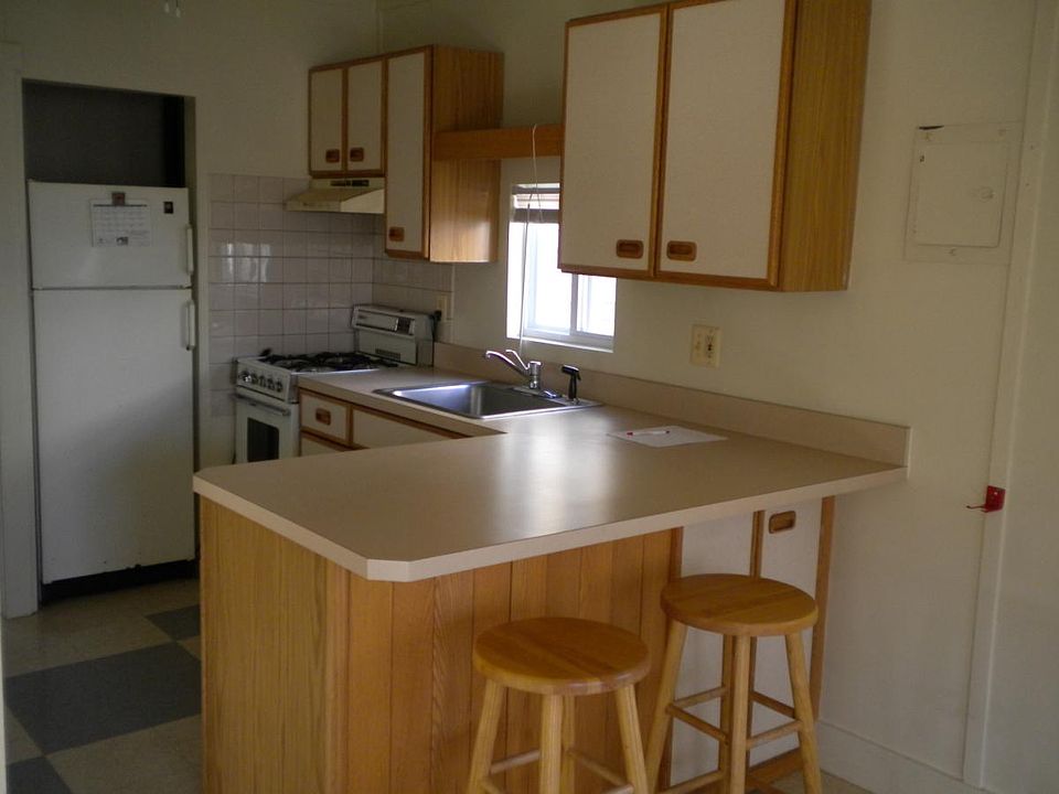 2nd image of 1723 Newman St