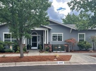 580 Mountain Meadows Dr, Ashland, OR 97520