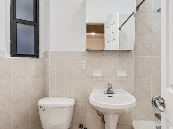 530 East 88th Street image 8 of 12