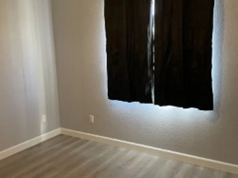 3164 Leawood Dr — Photo 14