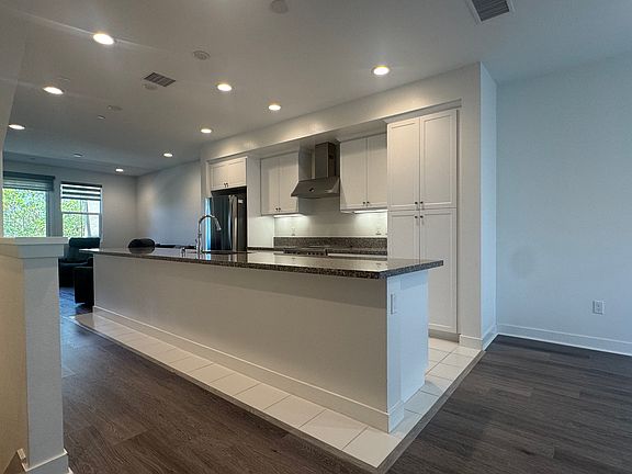 3rd image of 7689 Sage Dr