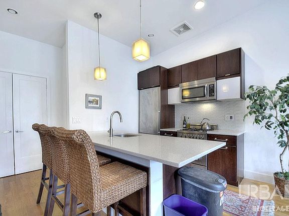 2nd image of 300 Bleecker St APT 4C
