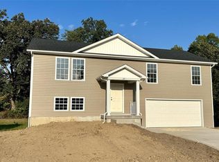 27 Abby Ln, Troy, MO 63379