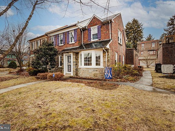 2nd image of 303 E Allens Ln