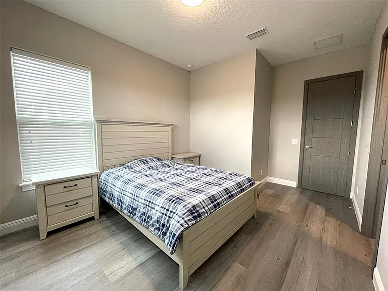 7759 Green Mountain Way — Photo 32