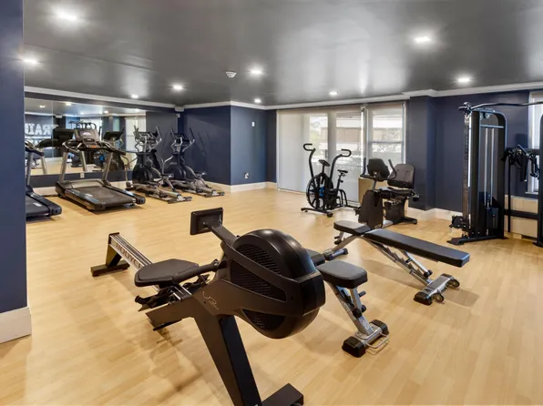 2400 Hudson Terrace image 17 of 31