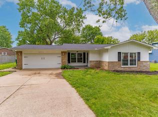 8311 Poplar Dr, Newburgh, IN 47630