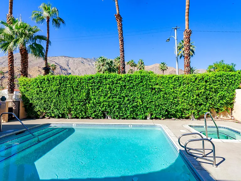 860 N Indian Canyon Dr #5 — Photo 23