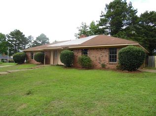 1208 Cherry Stone Cir, Clinton, MS 39056