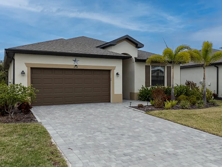 1734 Saddlewood Cir — Photo 2