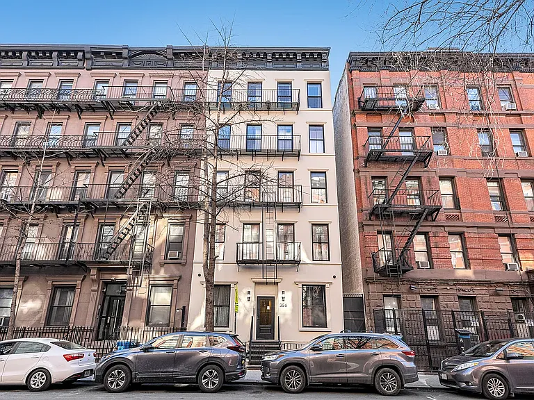 356 W 48th St #B — Photo 3