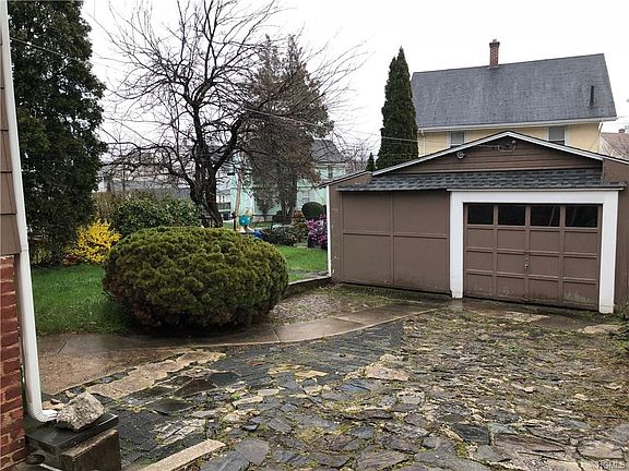 5th image of 269 Willett Ave