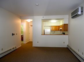 LR to Kitchen/Entry