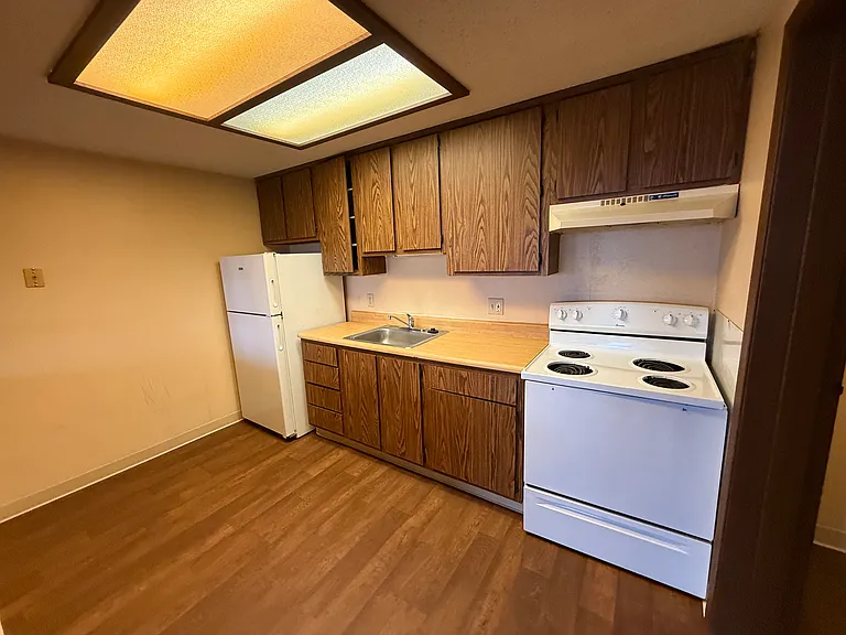 Hartwick Apartments — Photo 6