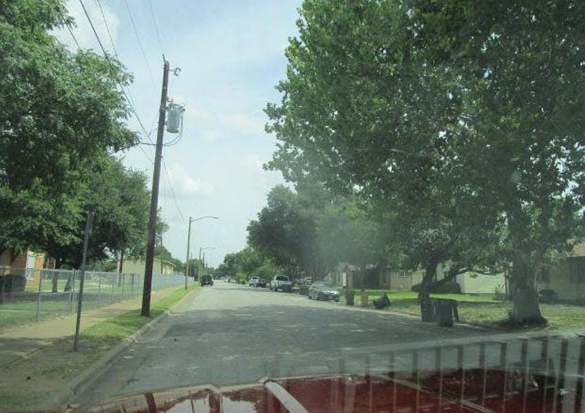 2nd image of 2208 Bonnie Brae Ave