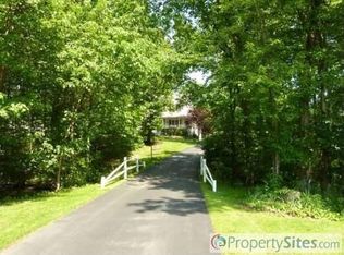 35 Colonial Dr, Poughkeepsie, NY 12603