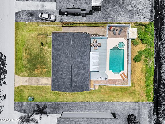 2nd image of 2114 Travelers Palm Dr