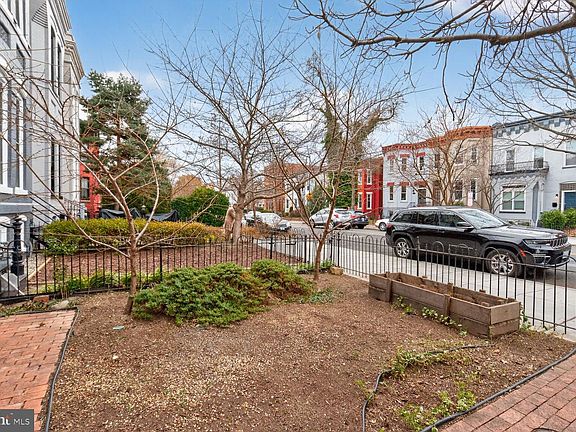 4th image of 1915 11th St NW