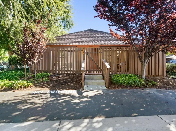 248 Red Oak Dr E APT A, Sunnyvale, CA 94086