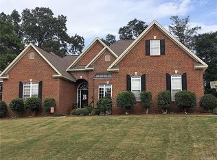 195 Woodford Dr, Millbrook, AL 36054