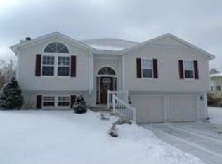 508 NE Ridge Creek Dr, Blue Springs, MO 64014