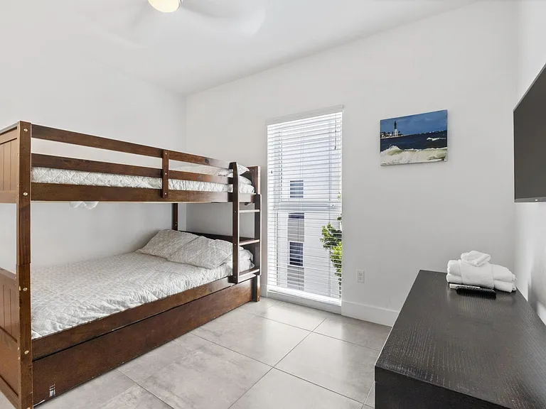 1367 N Ocean Blvd — Photo 12
