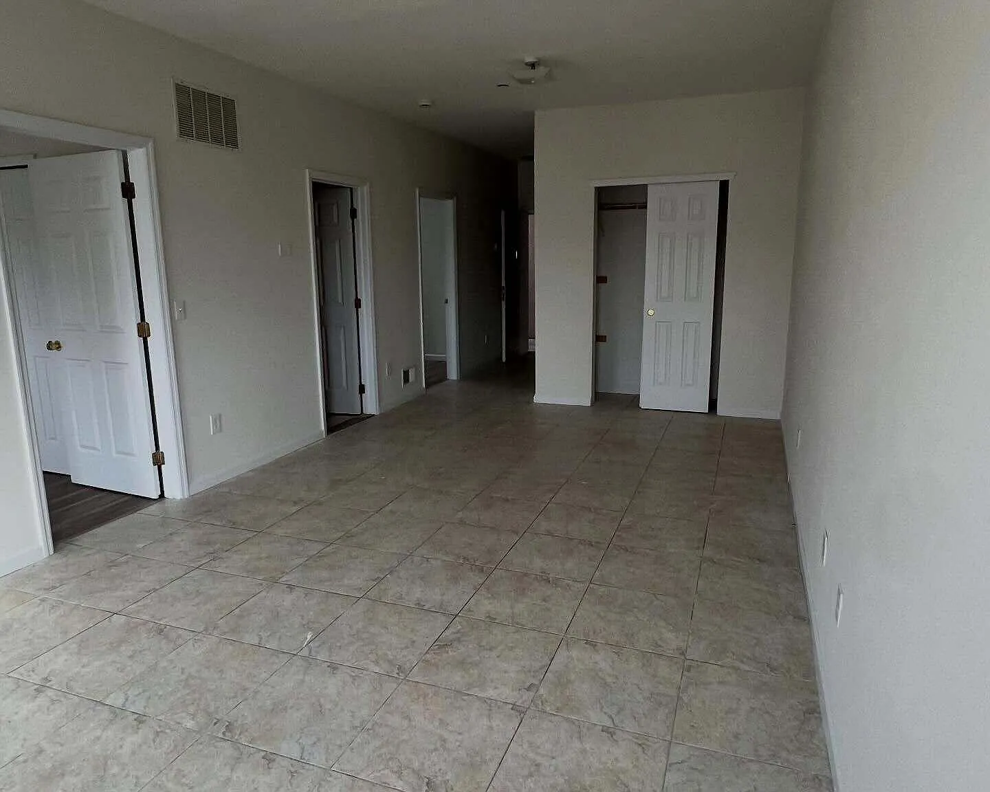 2 bed, 1.0 bath, 10458 sqft, $2,250 — Photo 1