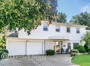 27 Valentine Dr, Albertson, NY 11507