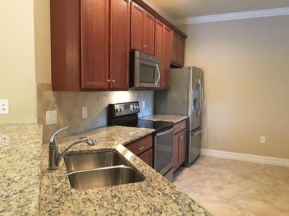 Kitchen w/area for table