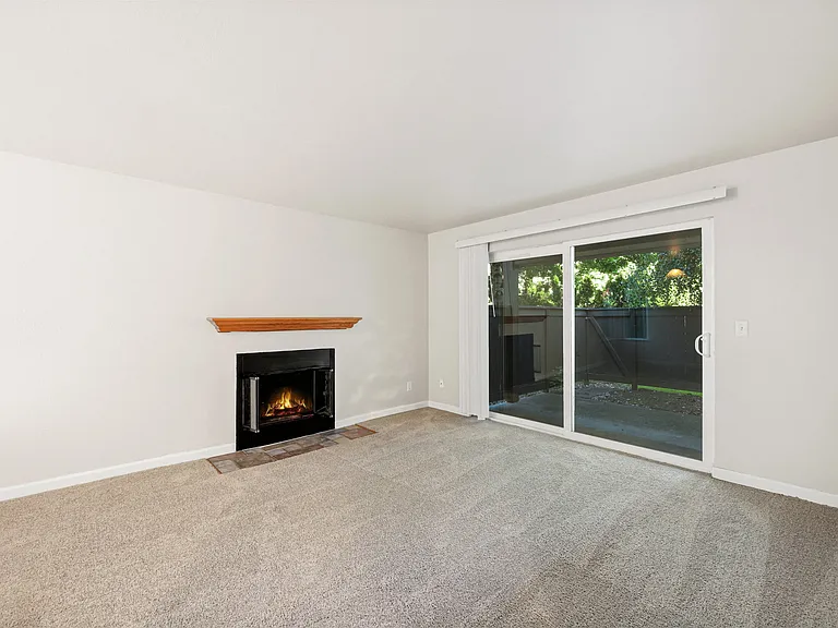 Starboard Apartments — Photo 27
