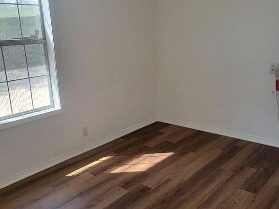 5th image of 6480-1 N Taylor Ln
