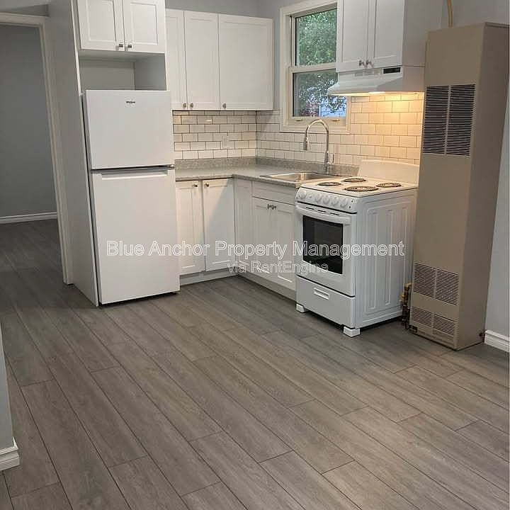 1st image of 106 Byron St
