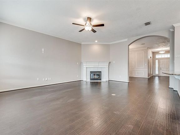 3rd image of 9710 Cliffside Dr