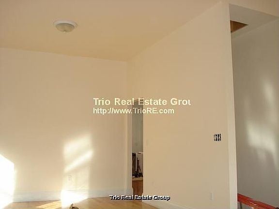 5th image of 29 Oakland St