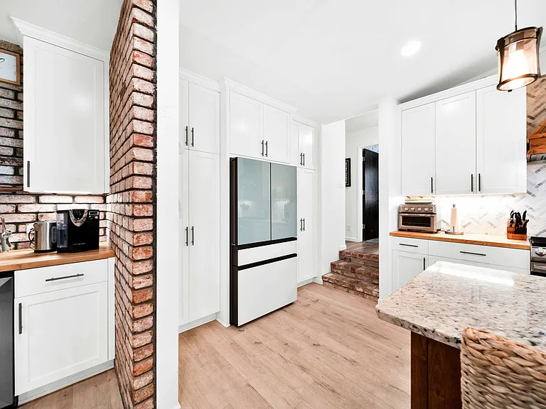 3075 Forest Hills Dr — Photo 3