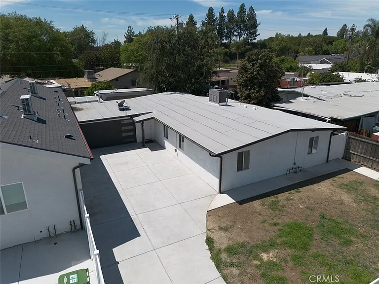 16404 Donmetz St — Photo 34