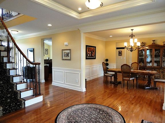 3rd image of 115 Wheatley Blvd